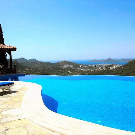 Great September Deals Luxury Villa/yalikavak Marina Views Infinity Pool&staff! Semesterbostad *
